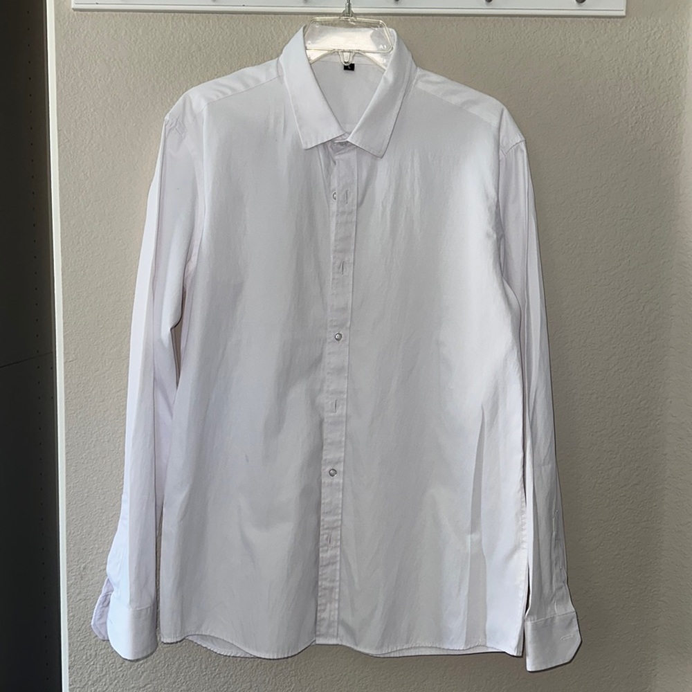 Men’s. White. Long sleeve button down shirt. Size L. 100% cotton.